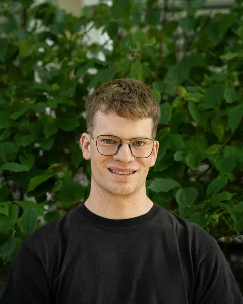 Portrait of Tim Stark